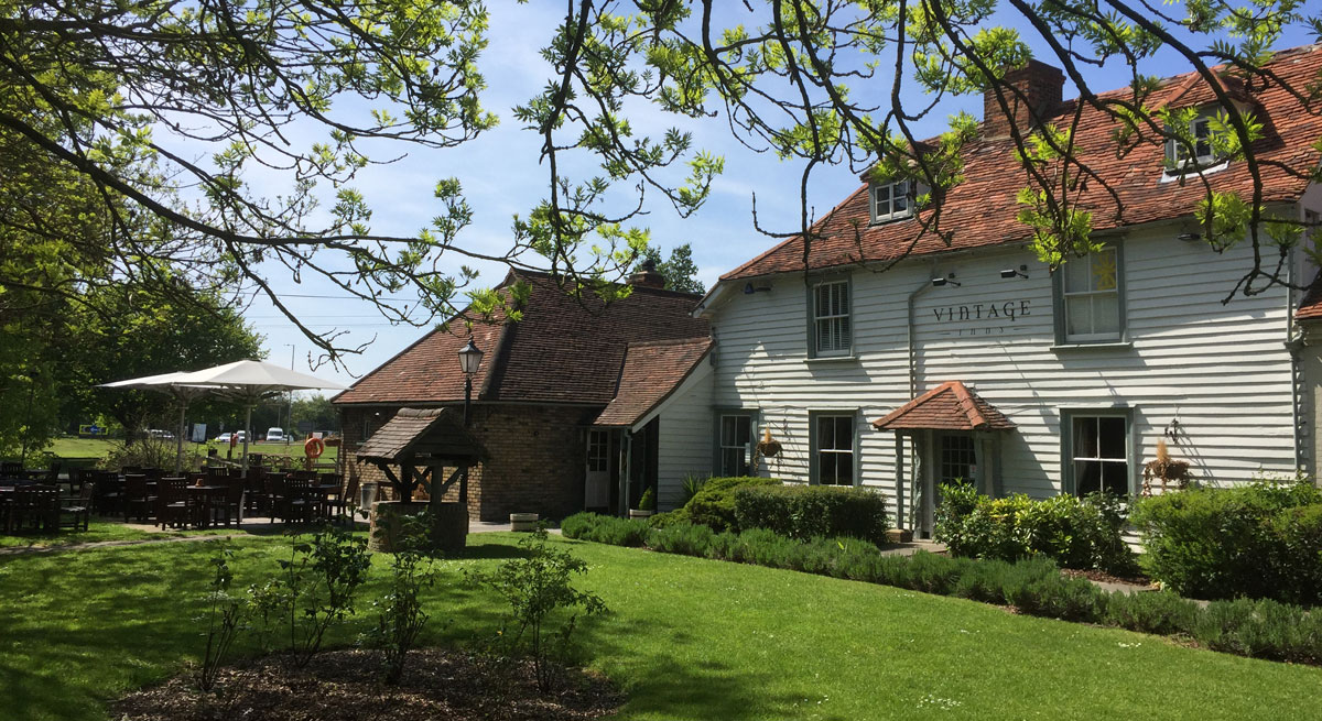 The Shaw Farm pub/restaurant with garden for kids